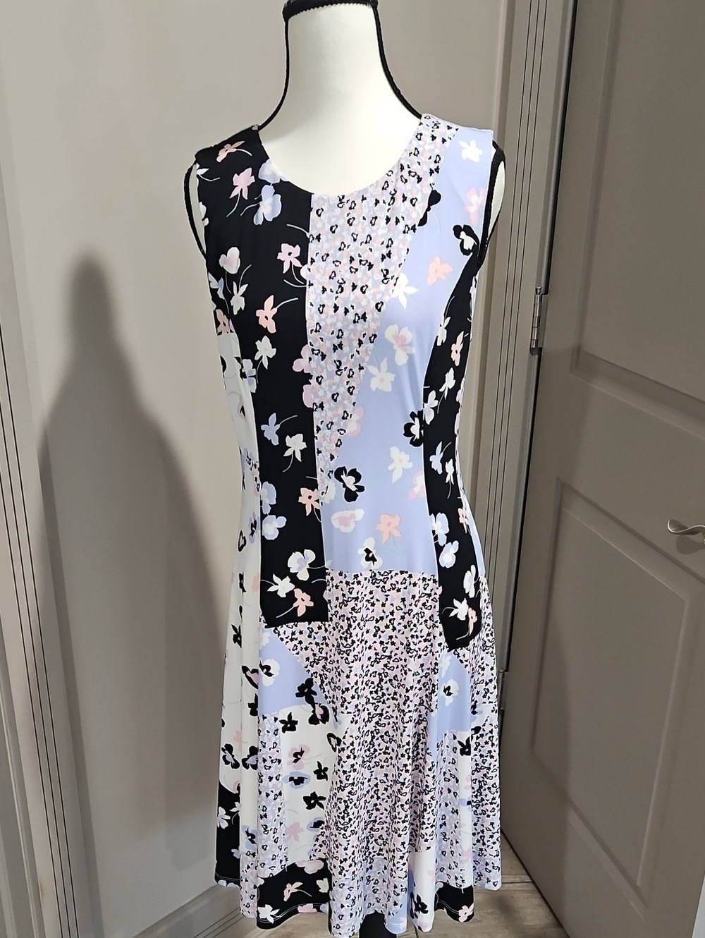 DKNY Sleeveless Patchwork Floral Midi Dress - Black, Light Blue & Pink Size 8